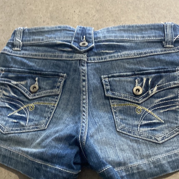 Jean shorts - Picture 6 of 8